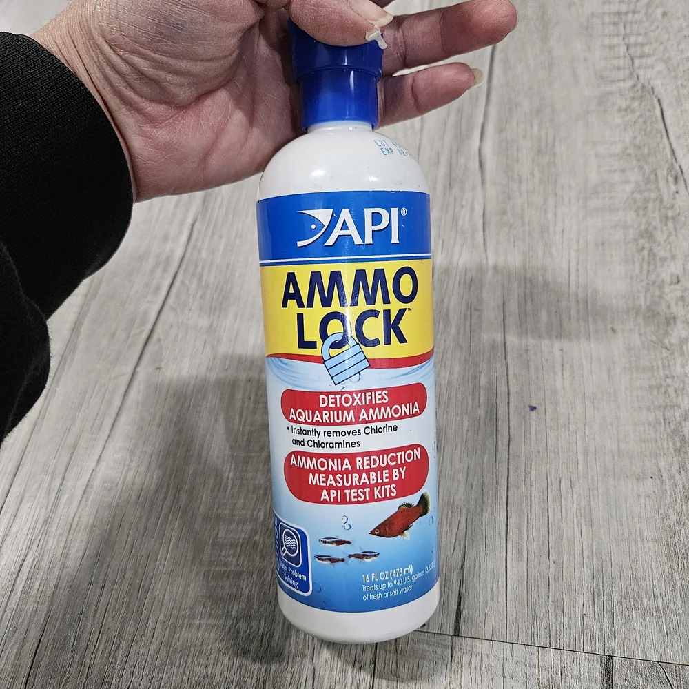 API AMMO-LOCK Freshwater and Saltwater Aquarium Ammonia Detoxifier 16-Ounce A-31